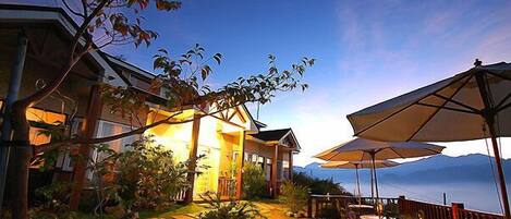 Vierbettzimmer, Zwischengeschoss | Terrasse/Patio