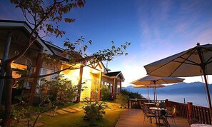 Quadruple Room, Mezzanine | Terrace/patio - Starshine (Ren'ai)