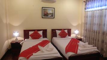 高級雙人或雙床房 | 迷你吧、客房內保險箱、書桌、折疊床/加床