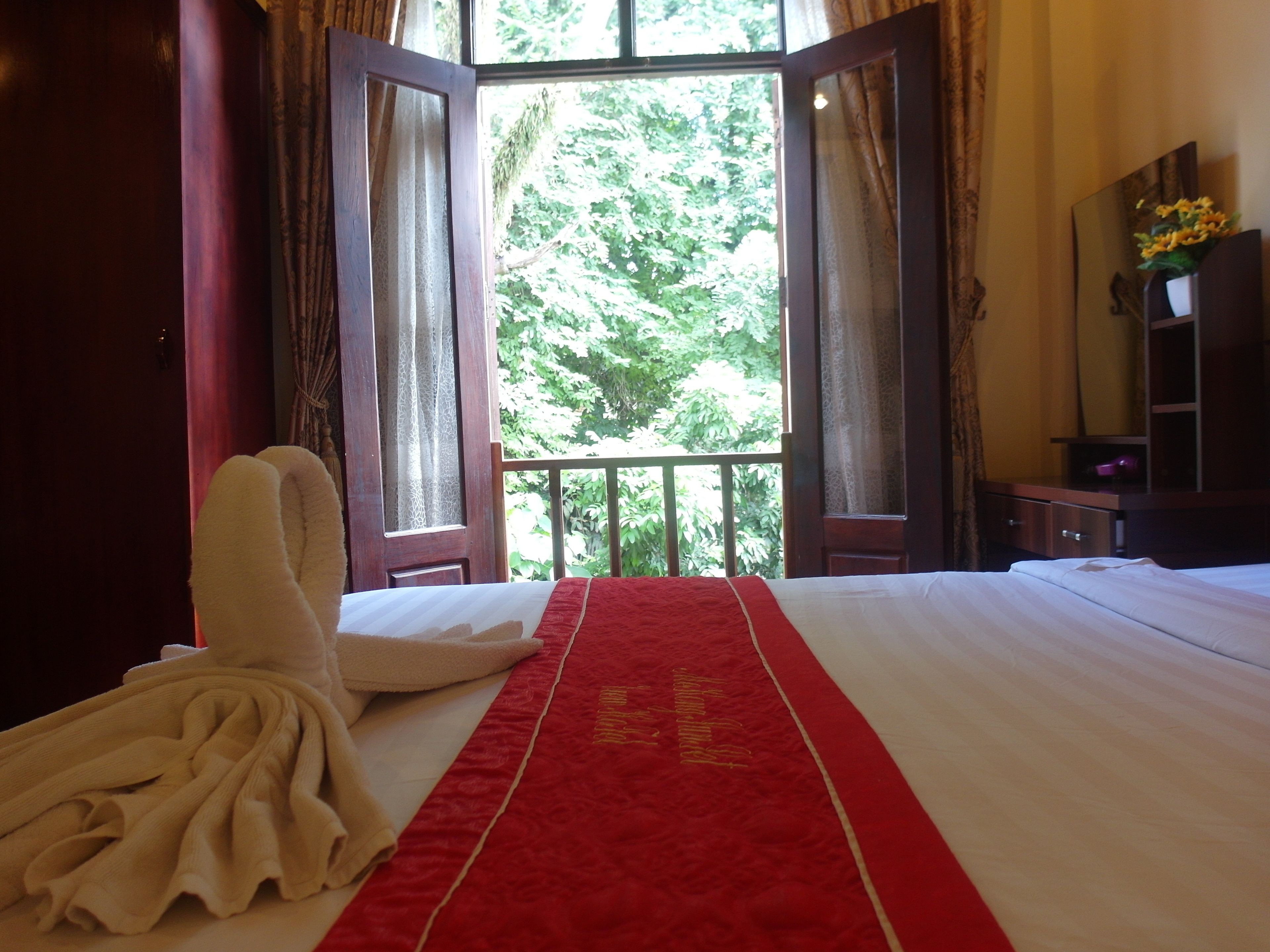 superior double or twin room | minibar, in-room safe, desk, rollaway beds