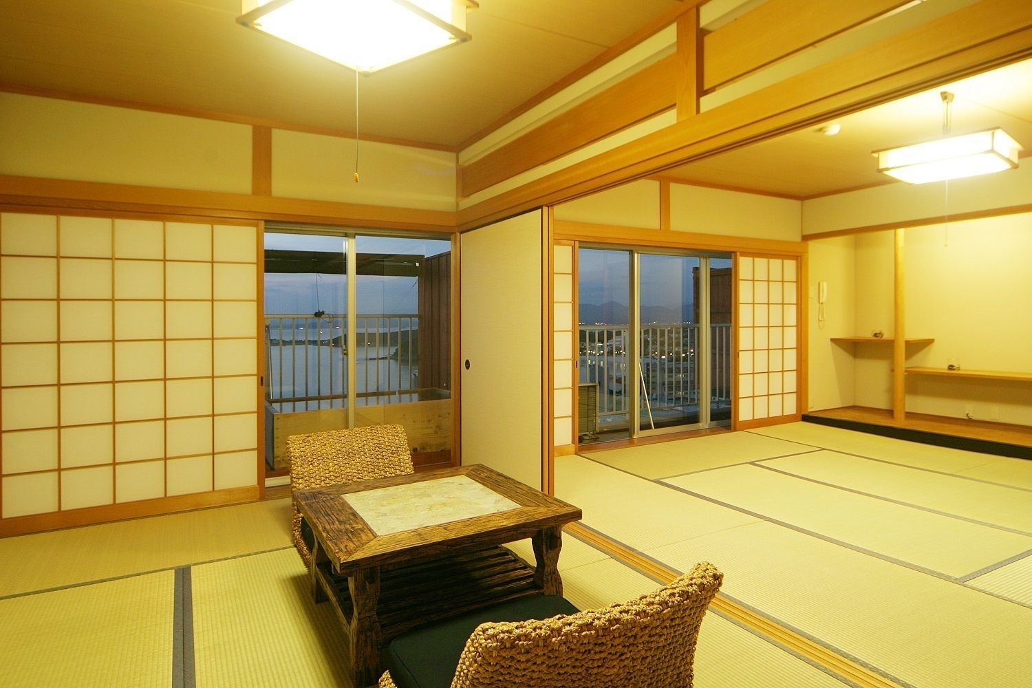 family suite, hot tub, ocean view | in-room dining