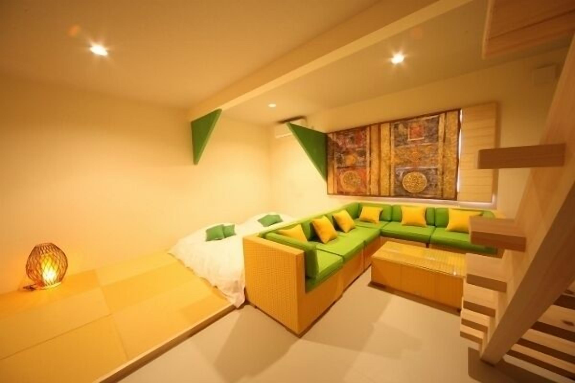 family room, terrace, ocean view | bed sheets