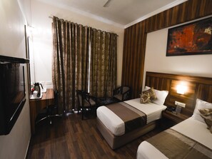Standard Double or Twin Room, 1 Double Bed, Private Bathroom