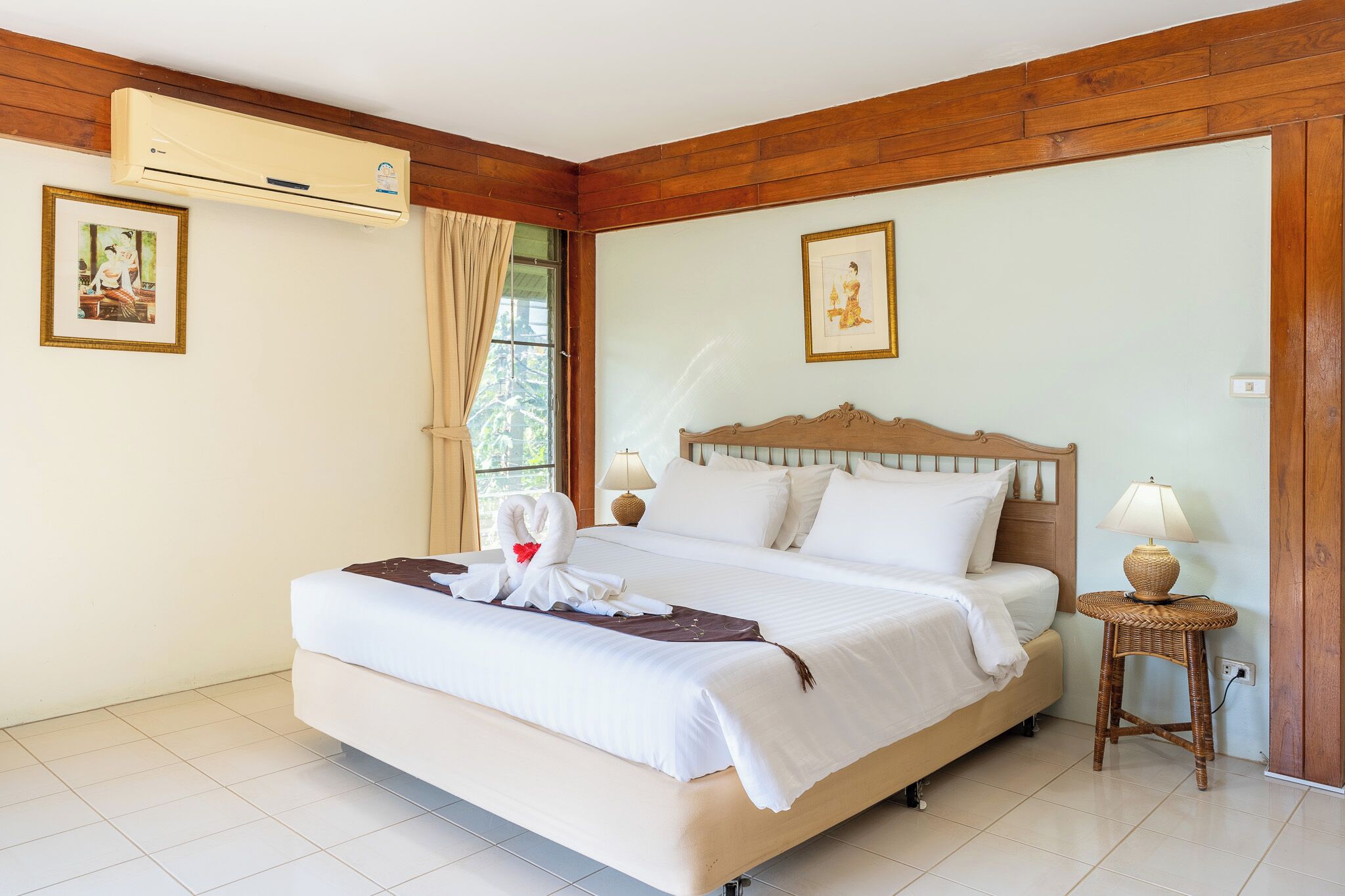 Villa Two bedrooms | Minibar, desk, blackout drapes, rollaway beds