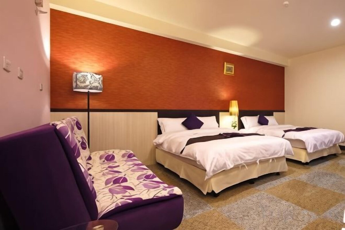 Desk, soundproofing, rollaway beds (surcharge), WiFi (free)