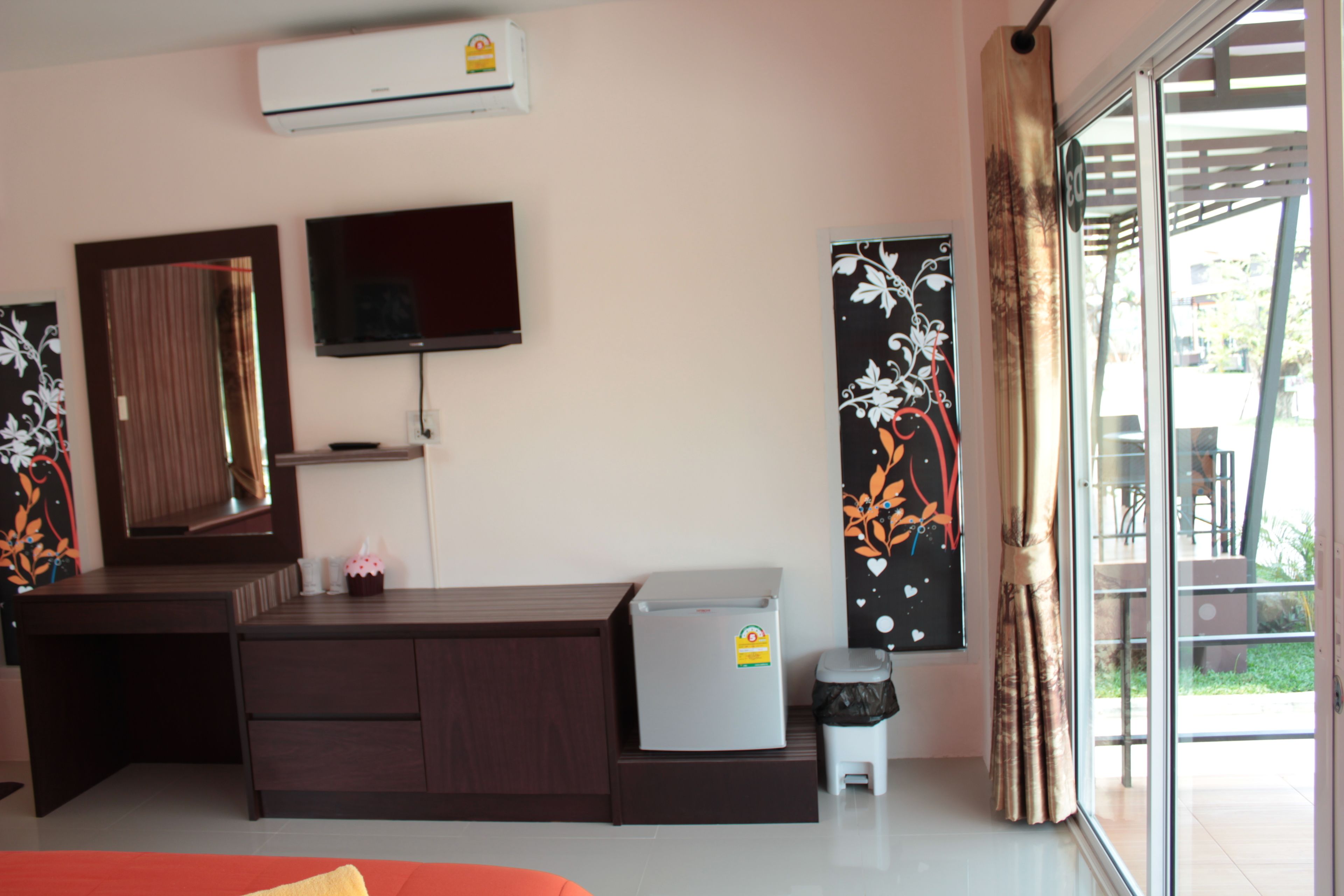 superior bungalow, 1 king bed, non smoking, resort view | room amenity