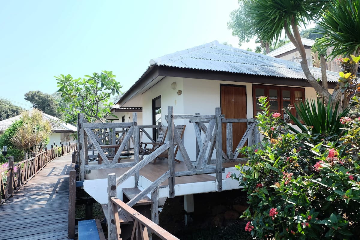 Deluxe Front Bungalow | Bàn, truy cập Internet không dây miễn phí