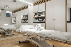 Deep-tissue massages, Thai massages, sports massages, reflexology
