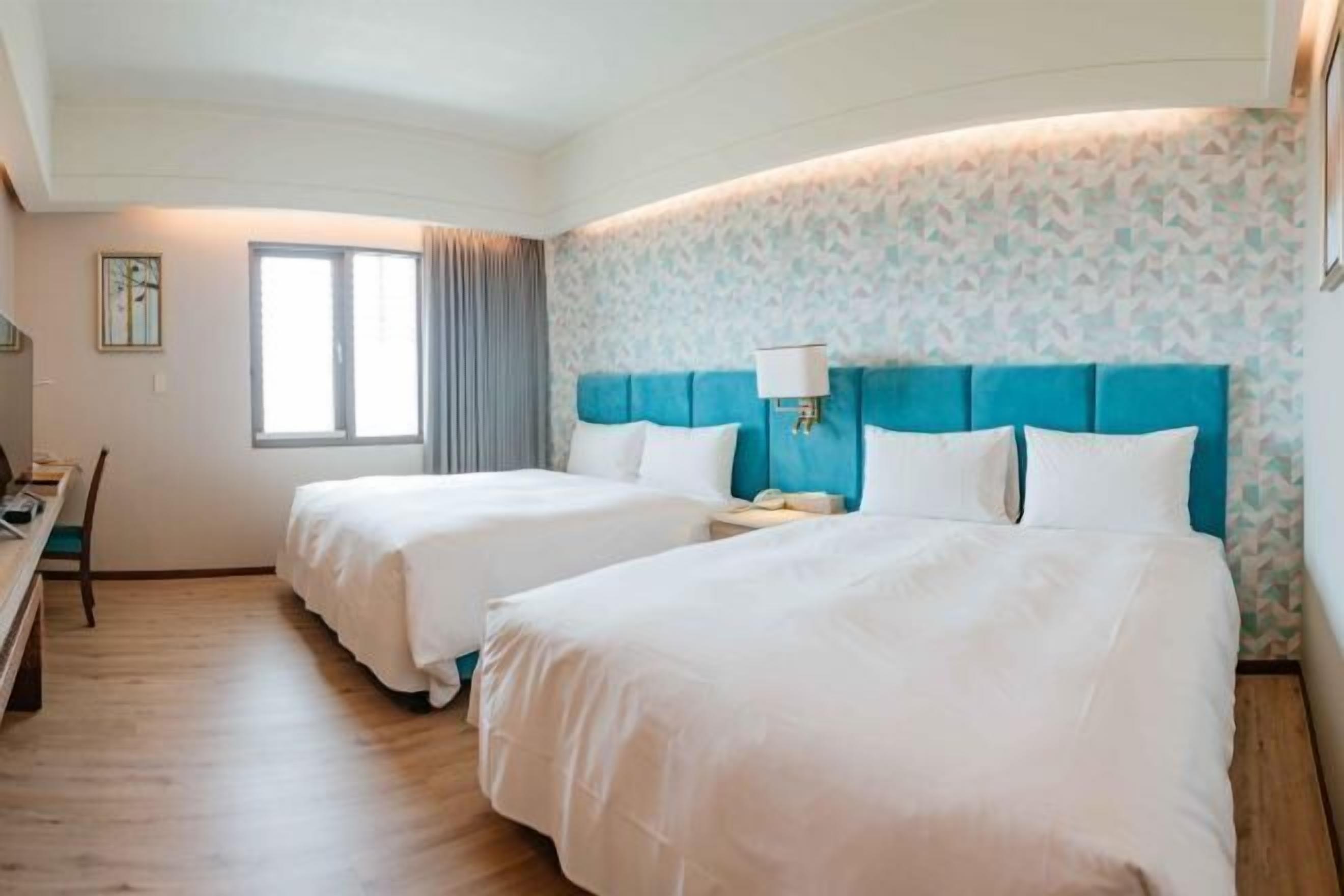 1 chambre, couette en duvet d'oie, minibar, bureau