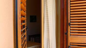 Single Room | Balcony