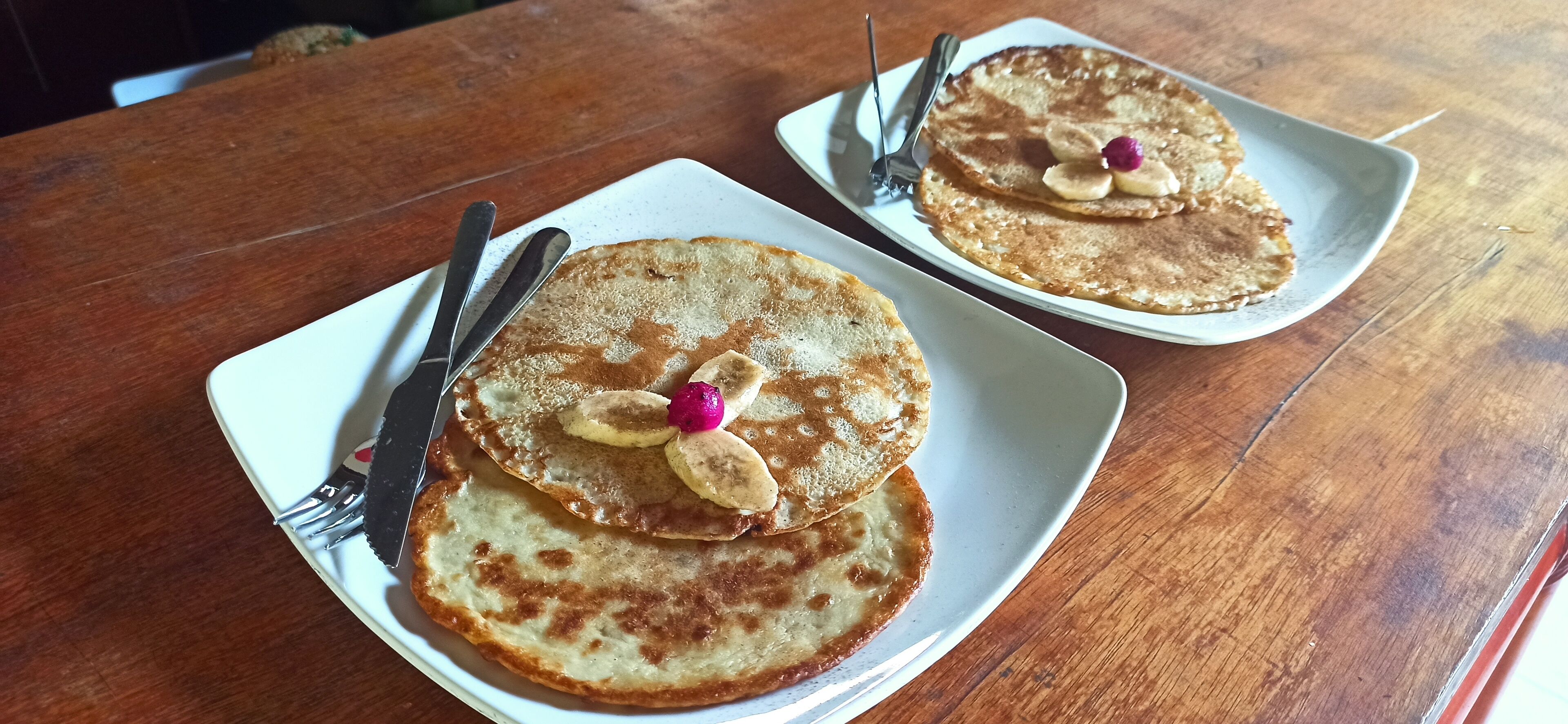 free daily cooked-to-order breakfast