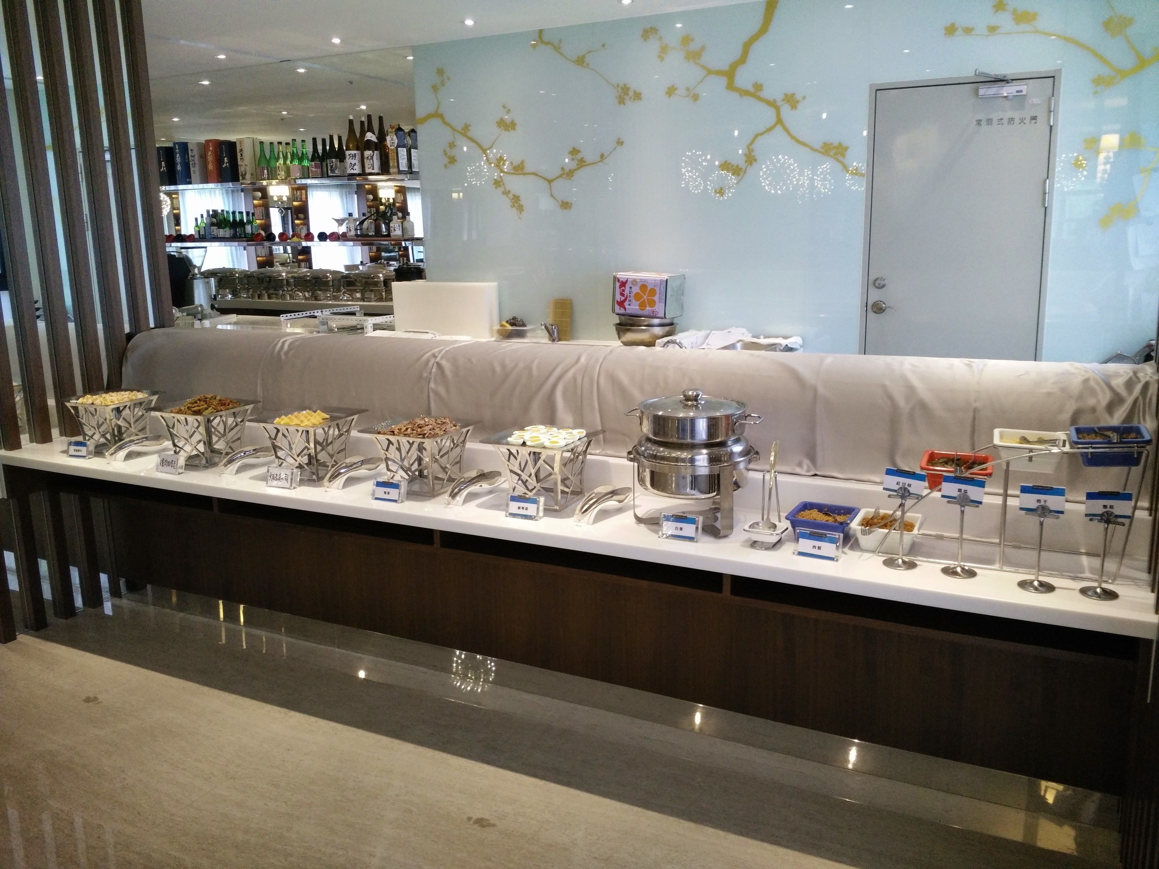 daily local cuisine breakfast for a fee