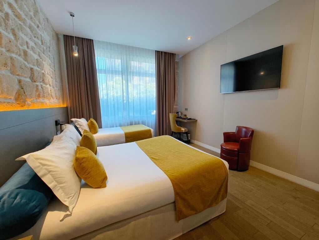 Photo - Familia Hotel