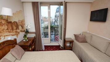 In-room safe, desk, free WiFi, bed sheets