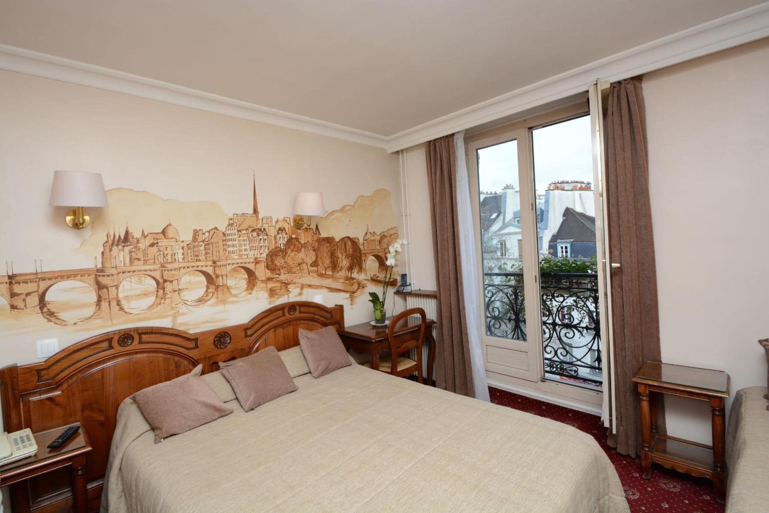 Photo - Familia Hotel