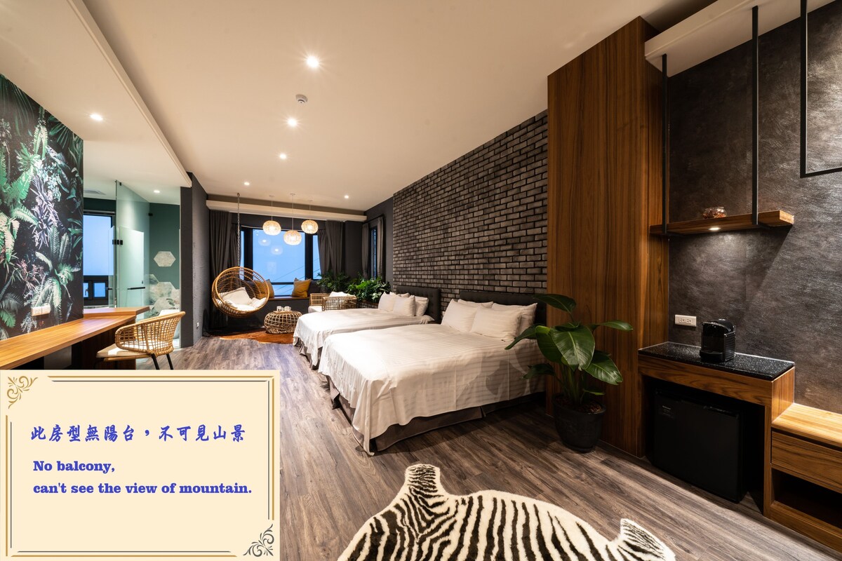 Cubrecamas, cortinas blackout, wifi gratis y ropa de cama 