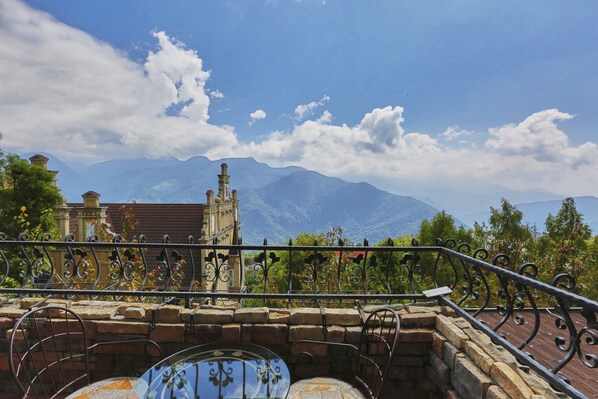 Terrace/patio - Florence Resort Villa (Ren'ai)