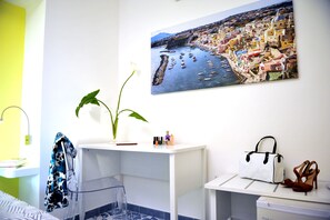 Family Room, 3 Bedrooms, Terrace - Il Leone di Mare (Procida)