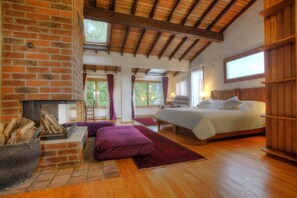 Premium bedding, pillow-top beds, minibar, individually decorated - Ephesus Lodge (Kusadasi)