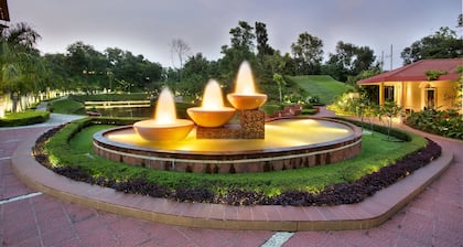 Grand Sultan Tea Resort & Golf