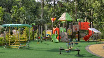 Area giochi per bambini (all'aperto)