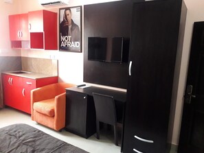 Premium bedding, in-room safe, desk, laptop workspace - The W Hotel (Lagos)