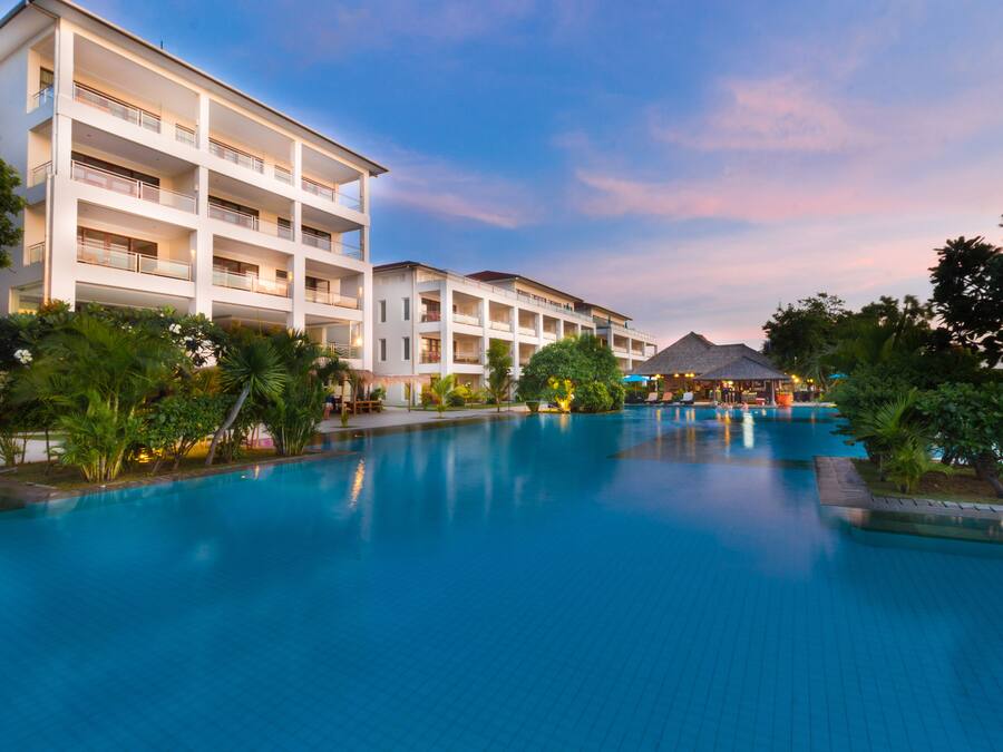 5 piscinas externas
