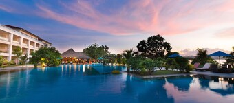 Peninsula Bay Resort