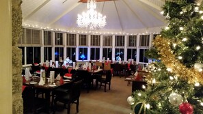 Breakfast area - New Forest Golf Club Apartments (Tyrrellspass)