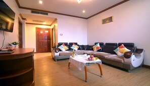 Suíte | Escrivaninha, Wi-Fi de cortesia, roupa de cama