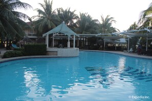 Outdoor pool, pool loungers