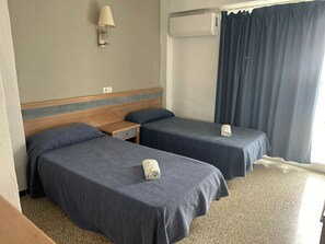Classic Double Room (Street View) | Egyptian cotton sheets, in-room safe, blackout drapes, free WiFi - SB Arenal (Palma de Mallorca)