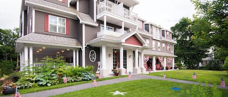 Bagian depan properti