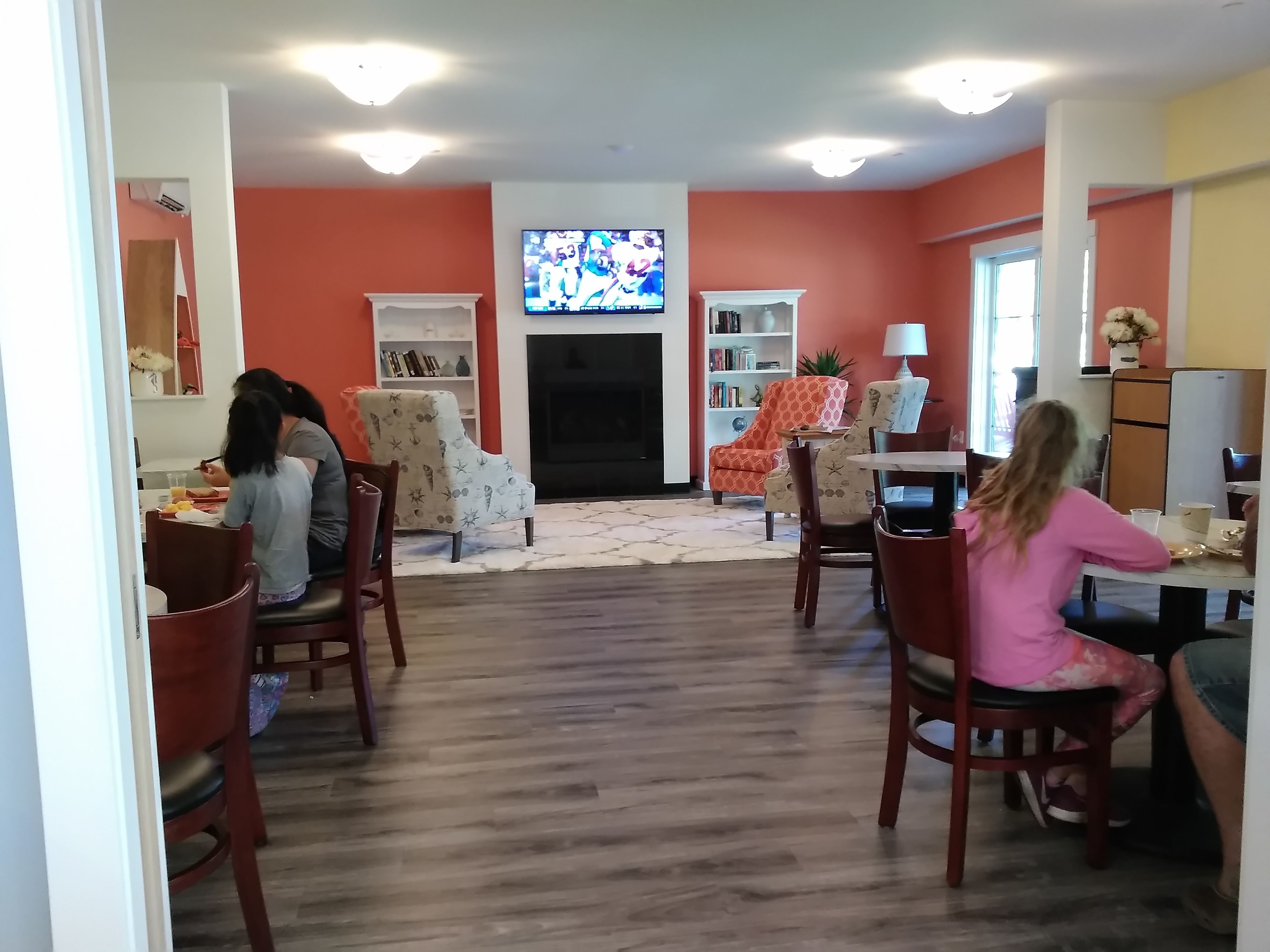 free daily continental breakfast