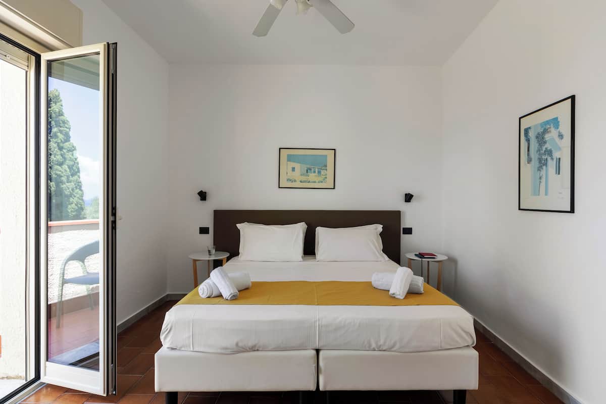 In-room safe, iron/ironing board (on request), cribs (surcharge)
