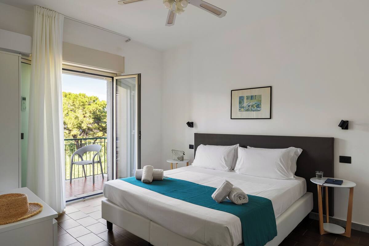 In-room safe, iron/ironing board (on request), cribs (surcharge)