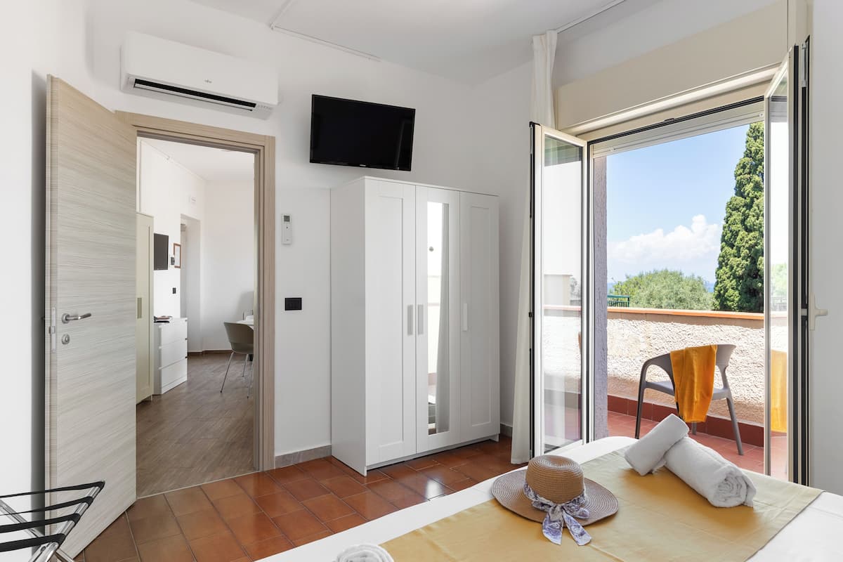 In-room safe, iron/ironing board (on request), cribs (surcharge)