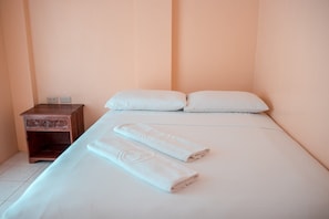 Standard Room, 1 Double Bed | Bed sheets