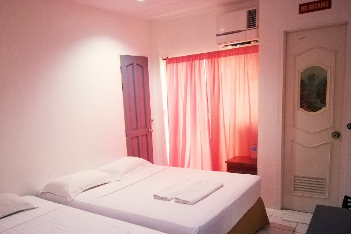 Deluxe Room | Bed sheets