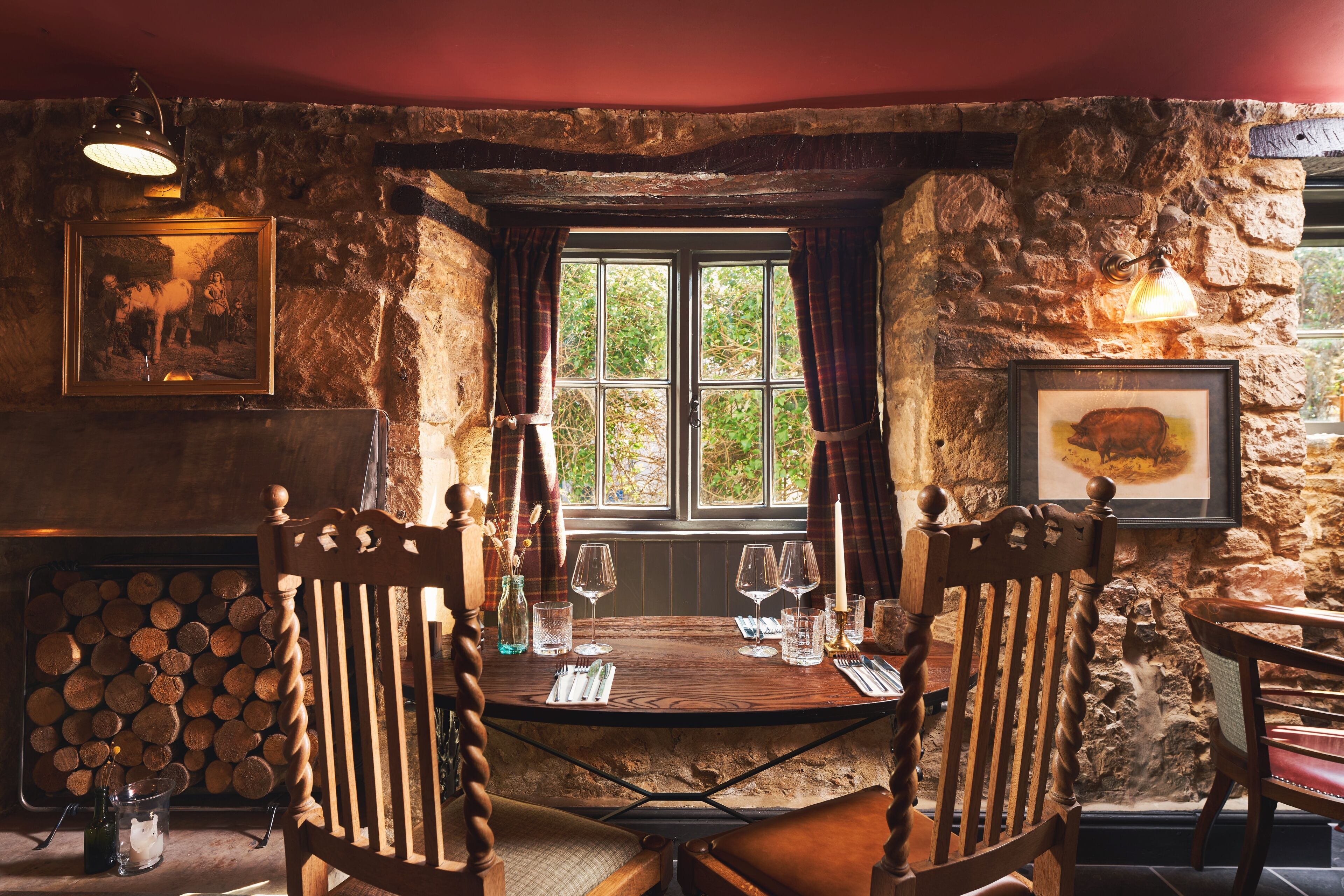 Breakfast and dinner served, British cuisine