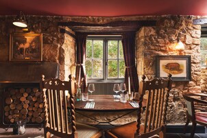 Se sirven desayunos y cenas, cocina británica