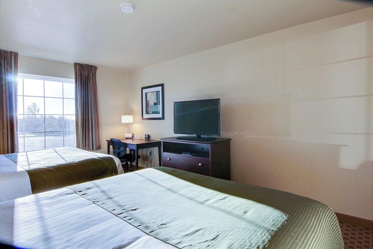 Habitación, 2 camas de matrimonio, no fumadores (Guest) | Ropa de cama de alta calidad y colchones con acolchado adicional