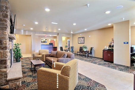 Lobby. Cobblestone Hotel & Suites - Beulah