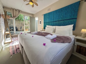 Cortinas blackout, tabla de planchar con plancha y wifi gratis