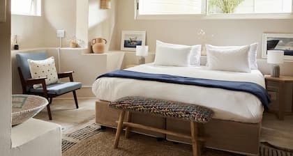 THE BIG Luxury Backpackers