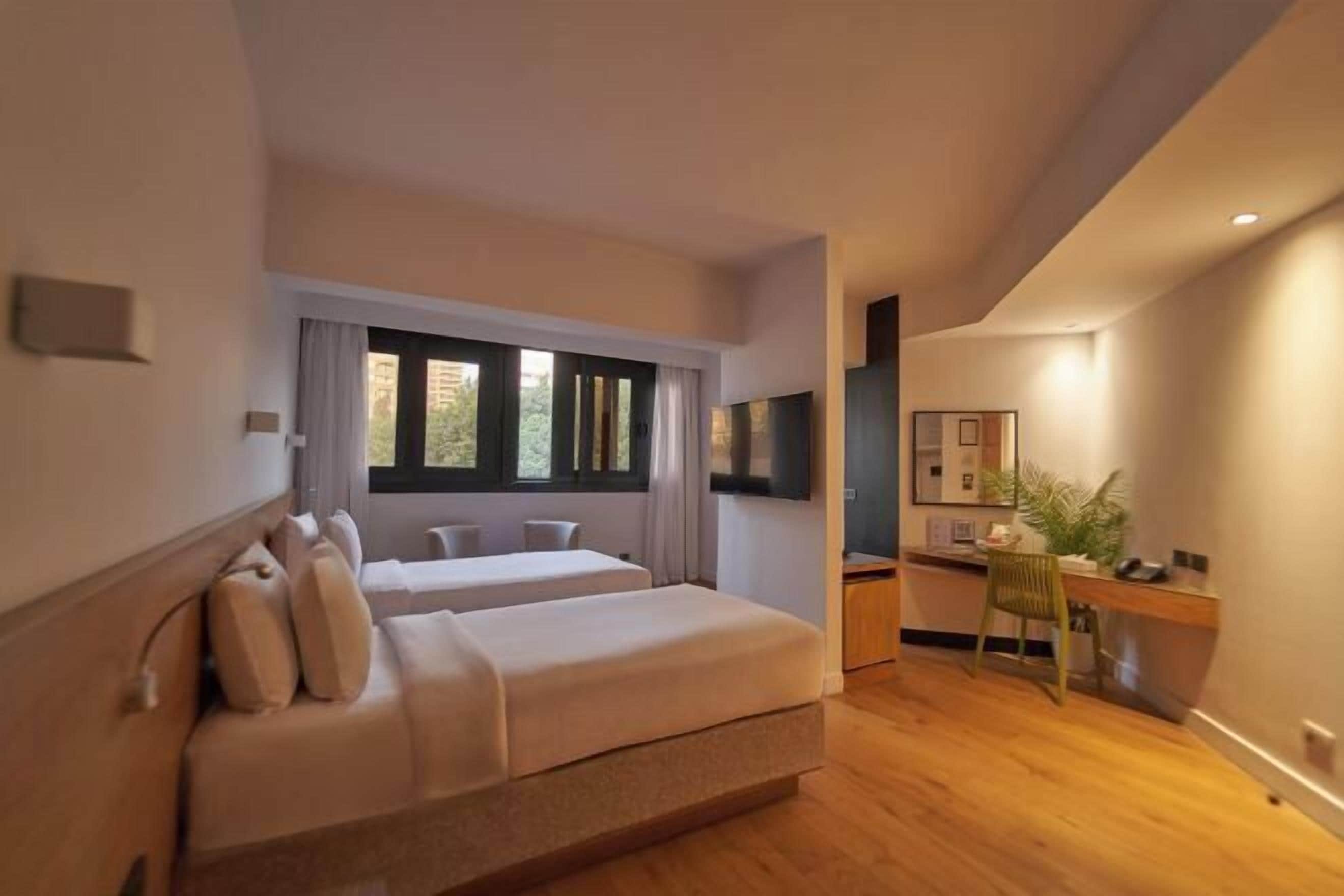 Coffres-forts dans les chambres, bureau, Wi-Fi gratuit, draps fournis