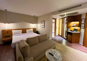 Premium Room | In-room safe, desk, free WiFi, bed sheets - New President Hotel Cairo (Cairo)