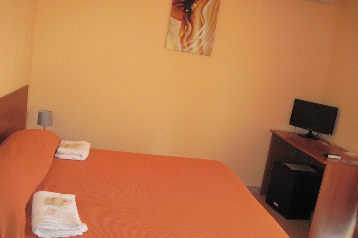 Kamar Double atau Twin, pemandangan laut | Minibar, brankas, meja kerja, dan tempat tidur bayi gratis