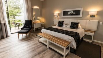 Ropa de cama de alta calidad y minibar