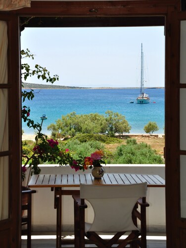 Michalis Apartments near the beaches with sea view